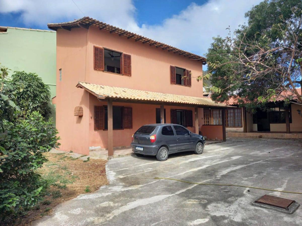 Casa com 5 quartos, 212,73m², à venda